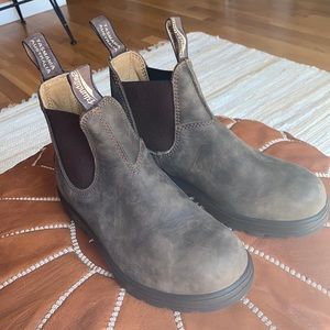 NWOT Blundstone 585 Chelsea Boots Vintage Brown